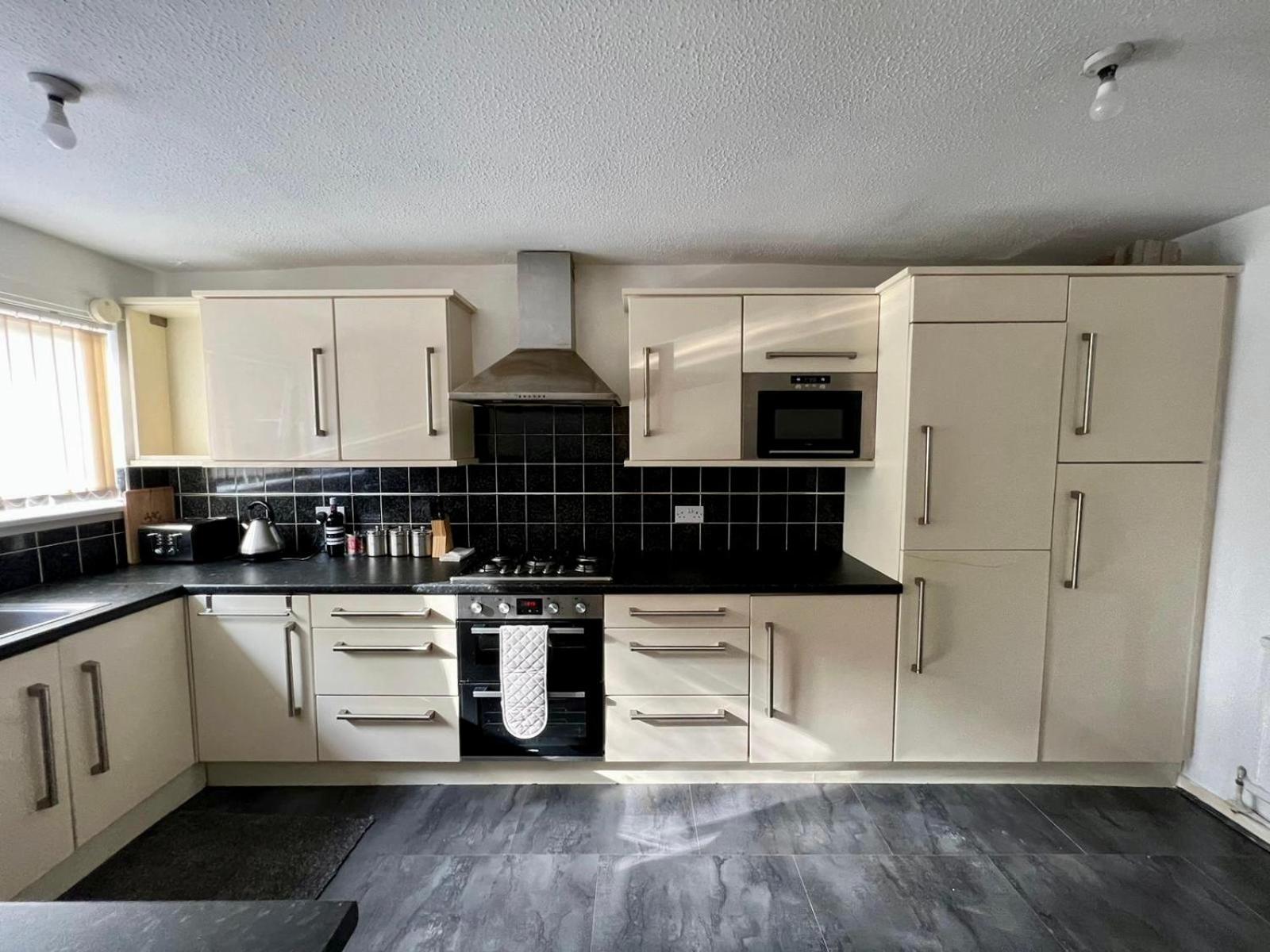 Manchester - Eccles - Business - Contractors - Families - Discounts Available Eksteriør billede